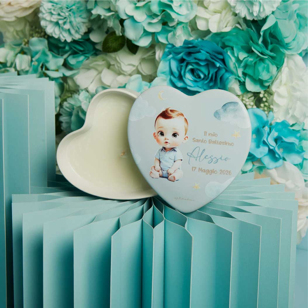 26344-CAND - scatola a cuore con candela 12x12 battesimo maschio personalizzabili minimo 10 pezzi