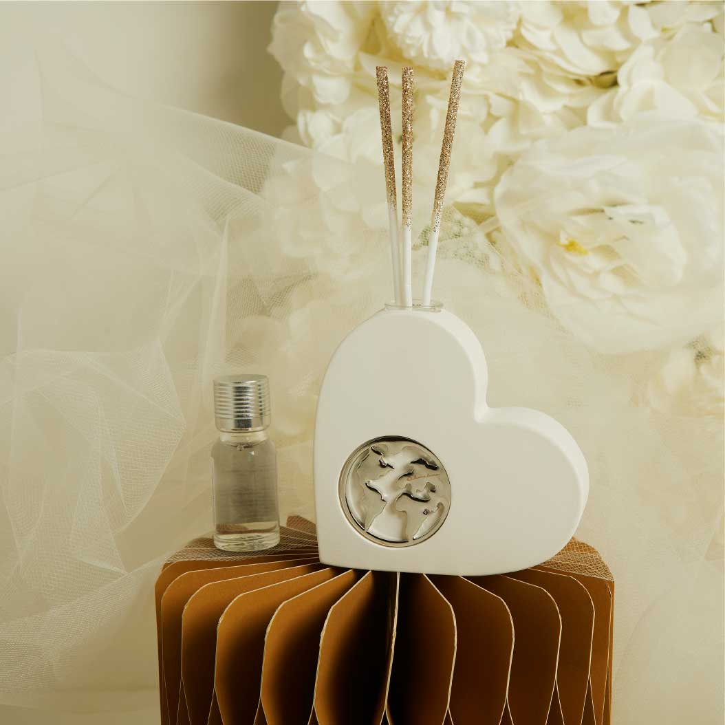 26278 - diffusore cuore con mondo silver 9,5x9,5x