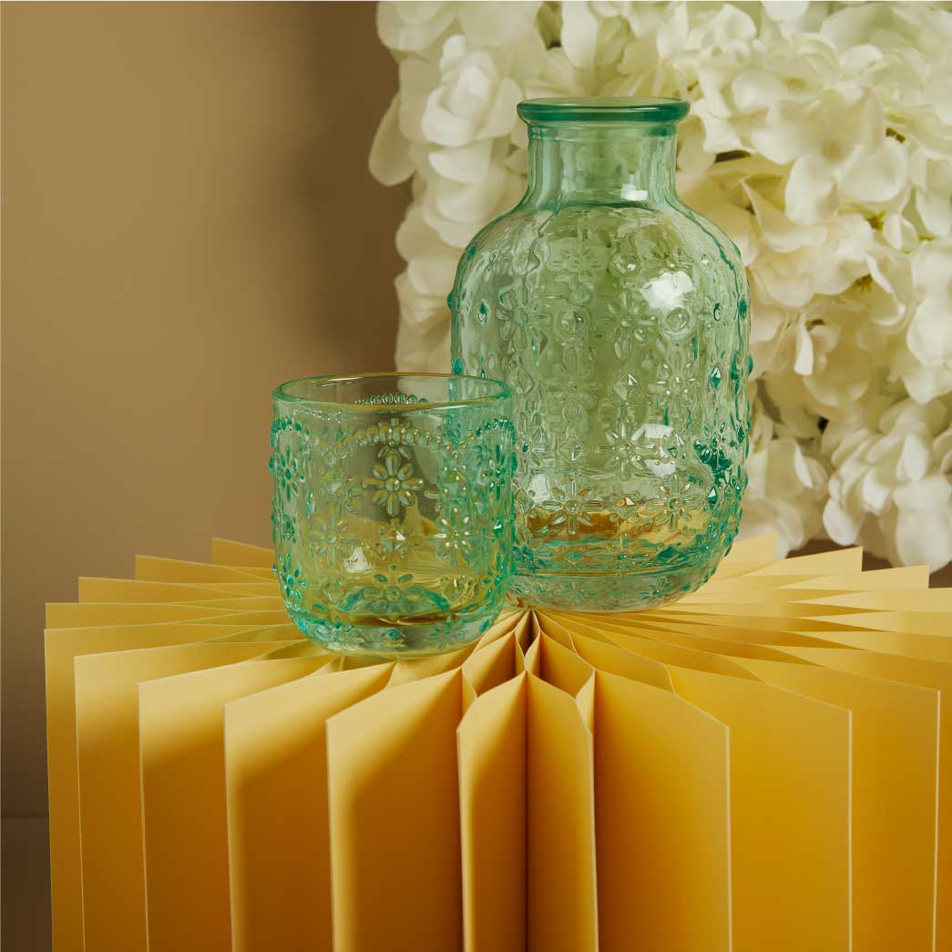 26252 - caraffa con bicchiere in vetro verde caraffa 5,1x5x15 bicchiere 7x3,8x7,4