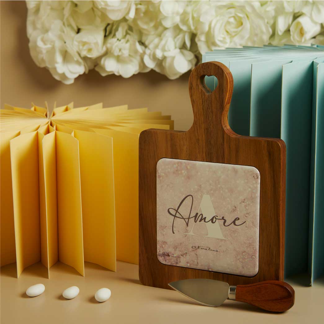 26082-C - TAGLIERE ACACIA CON COLTELLINO DECORO AMORE 23X15X1,5